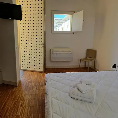 Hotel Bisus De Jara *