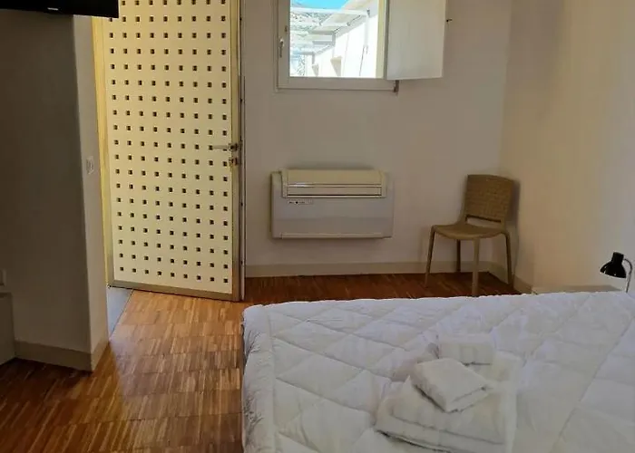 Hotel Bisus De Jara *